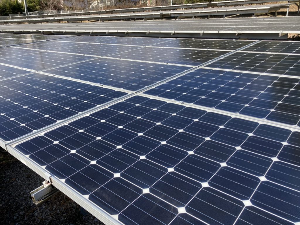 太陽光発電　ソーラーパネル洗浄