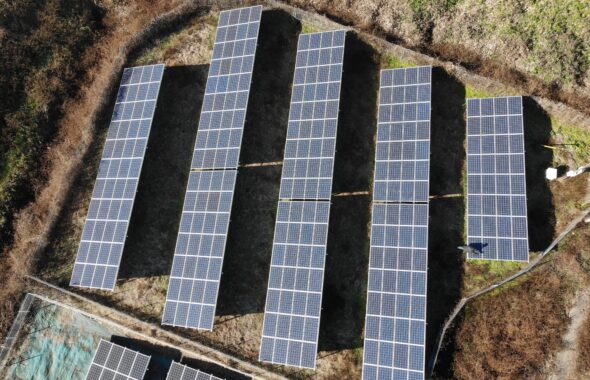 太陽光パネル点検　太陽光パネル　ソーラーパネル　ぐんまソーラーメンテ相談室　太陽光メンテナンス 太陽光発電不具合事例 　ドローン航空写真