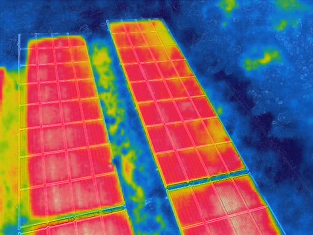 太陽光パネル点検　太陽光パネル　ソーラーパネル　ぐんまソーラーメンテ相談室　太陽光メンテナンス 太陽光発電不具合事例 　パネル　影　影響　木