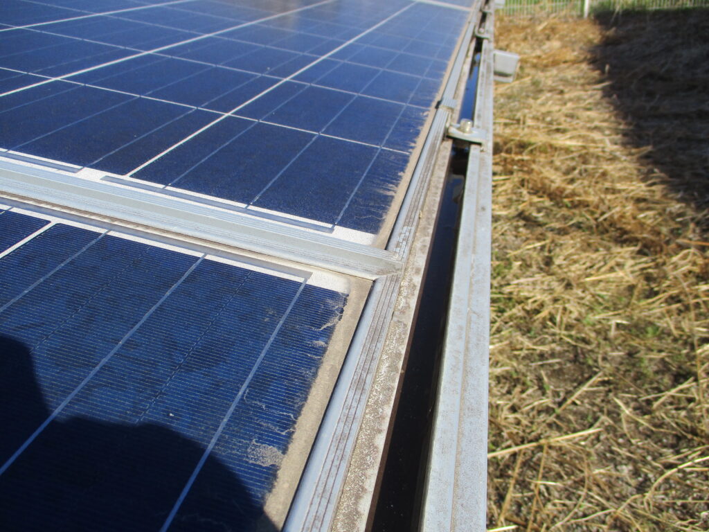 太陽光パネル点検　太陽光パネル　ソーラーパネル　ぐんまソーラーメンテ相談室　太陽光メンテナンス 太陽光発電不具合事例　パネル表面汚れ